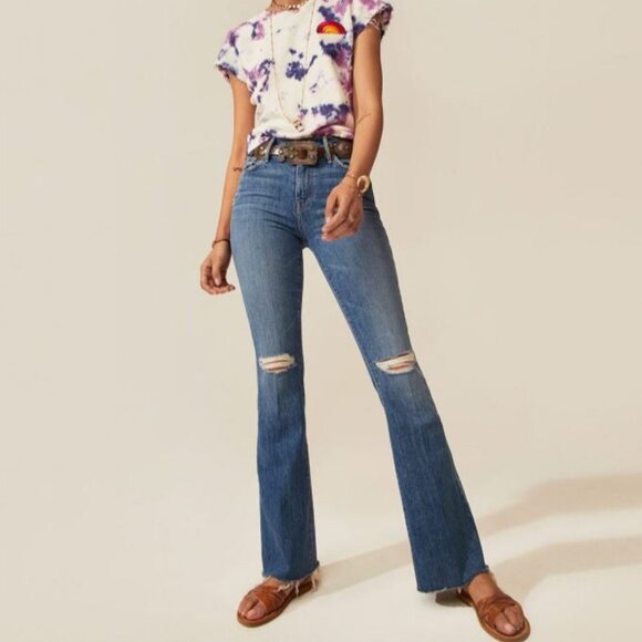 NWT Mother Denim Weekender Fray Flare Stretch Jeans in Six Packs On Me Size 28 - Picture 2 of 16